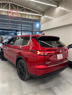 ميتسوبيشي اوتلاندر